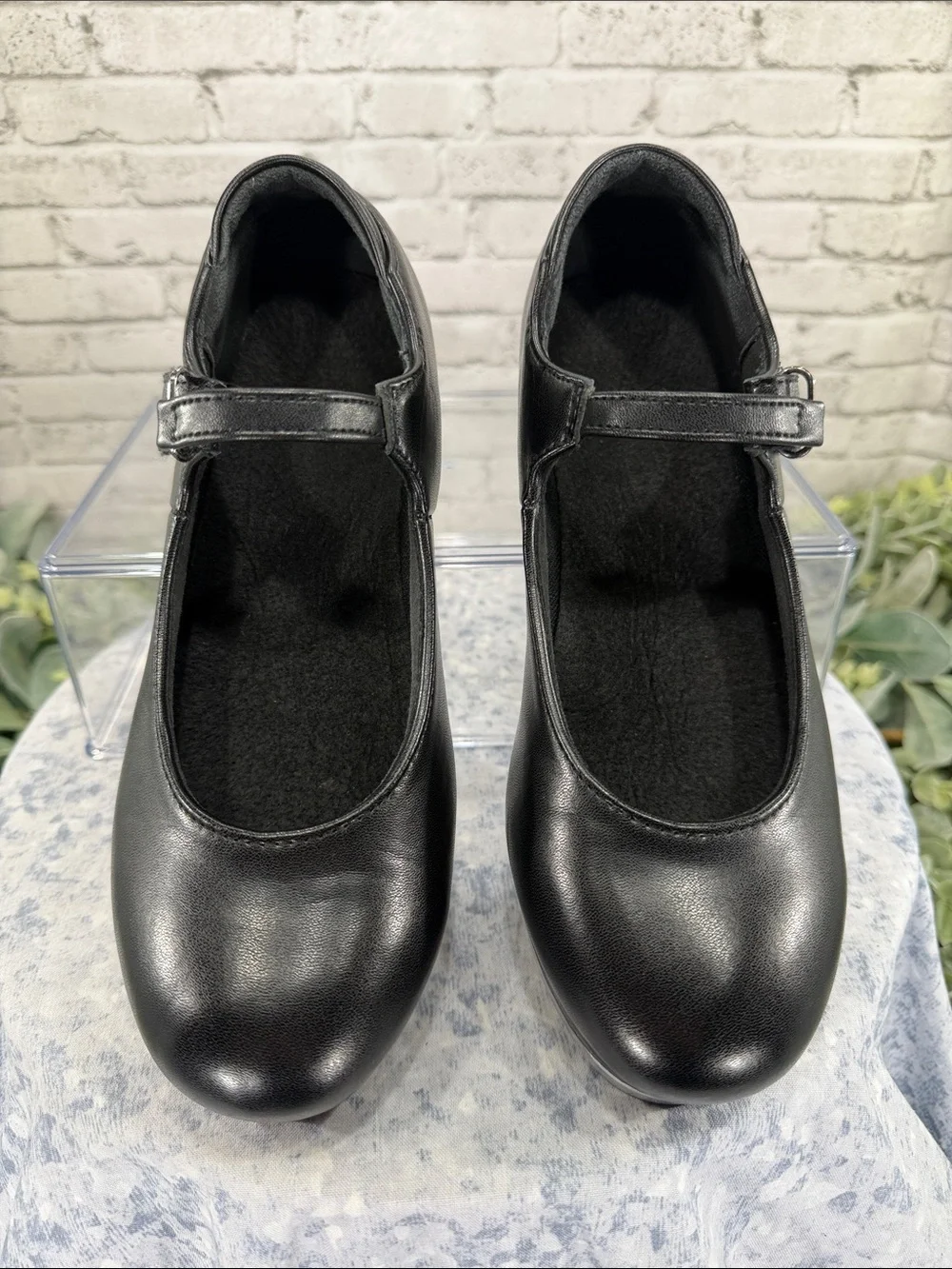 DANCE TAP SHOES - Black Soft Vinyl Round Toe Mary Jane Style - Girls 4M/WMS 6M